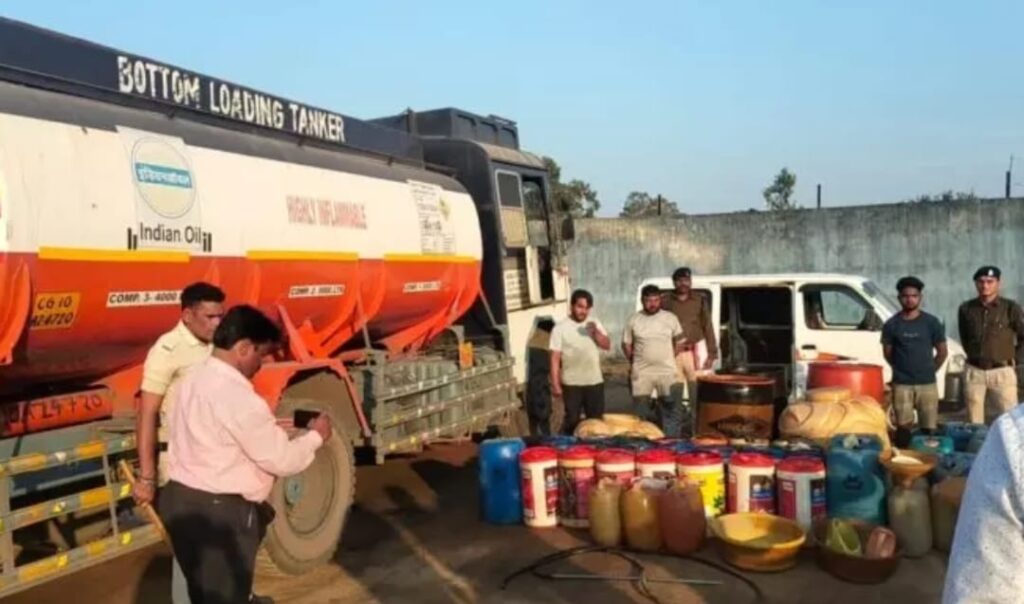 ढाबा के आड़ में डीजल का अवैध कारोबार ,पुलिस ने कसा शिकंजा,15 हजार 860 लीटर डीजल- पेट्रोल सहित टैंकर जब्त